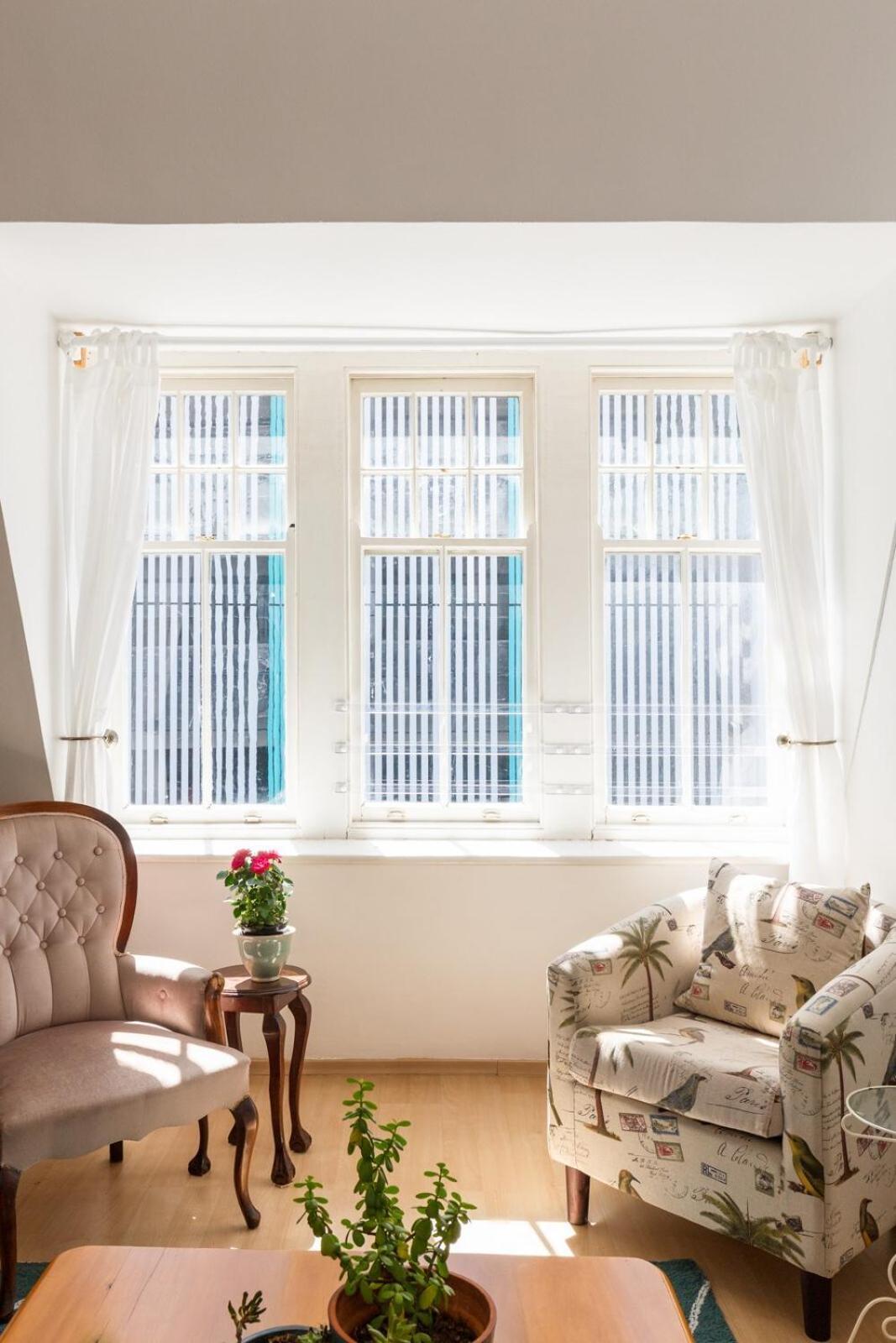 Spacious & Light, Centre Free Parking Ac *