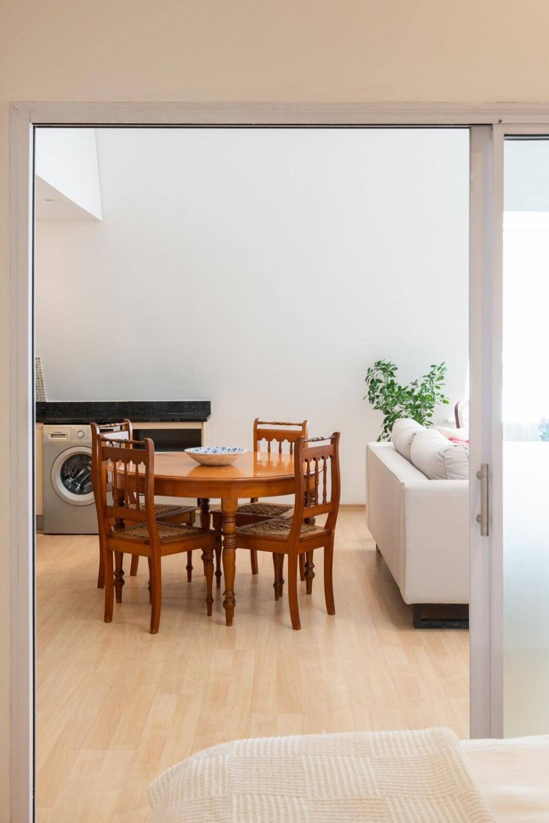 Spacious & Light, Centre Free Parking Ac